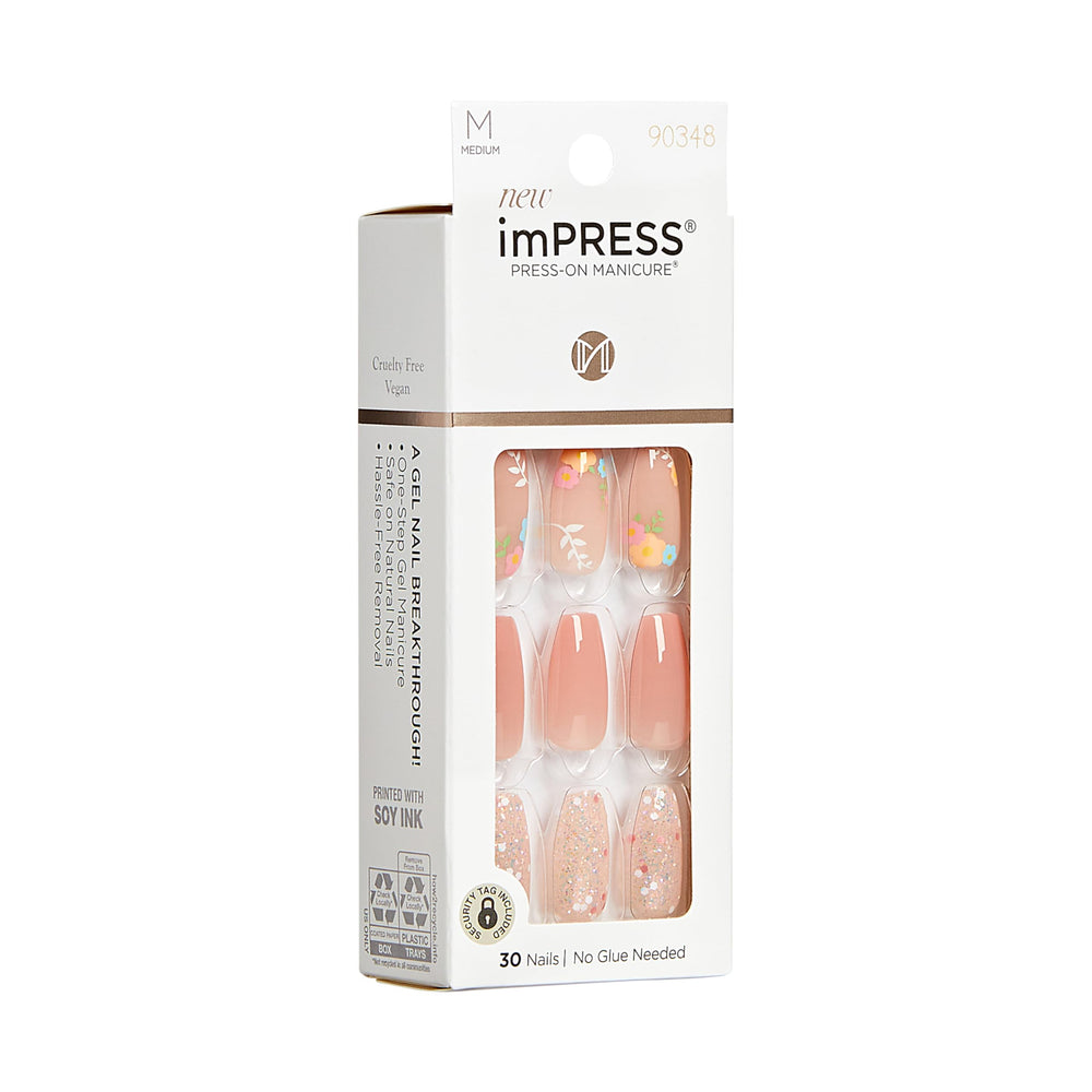 KISS arranged nails displaying varied sizes to illustrate fit options benefit