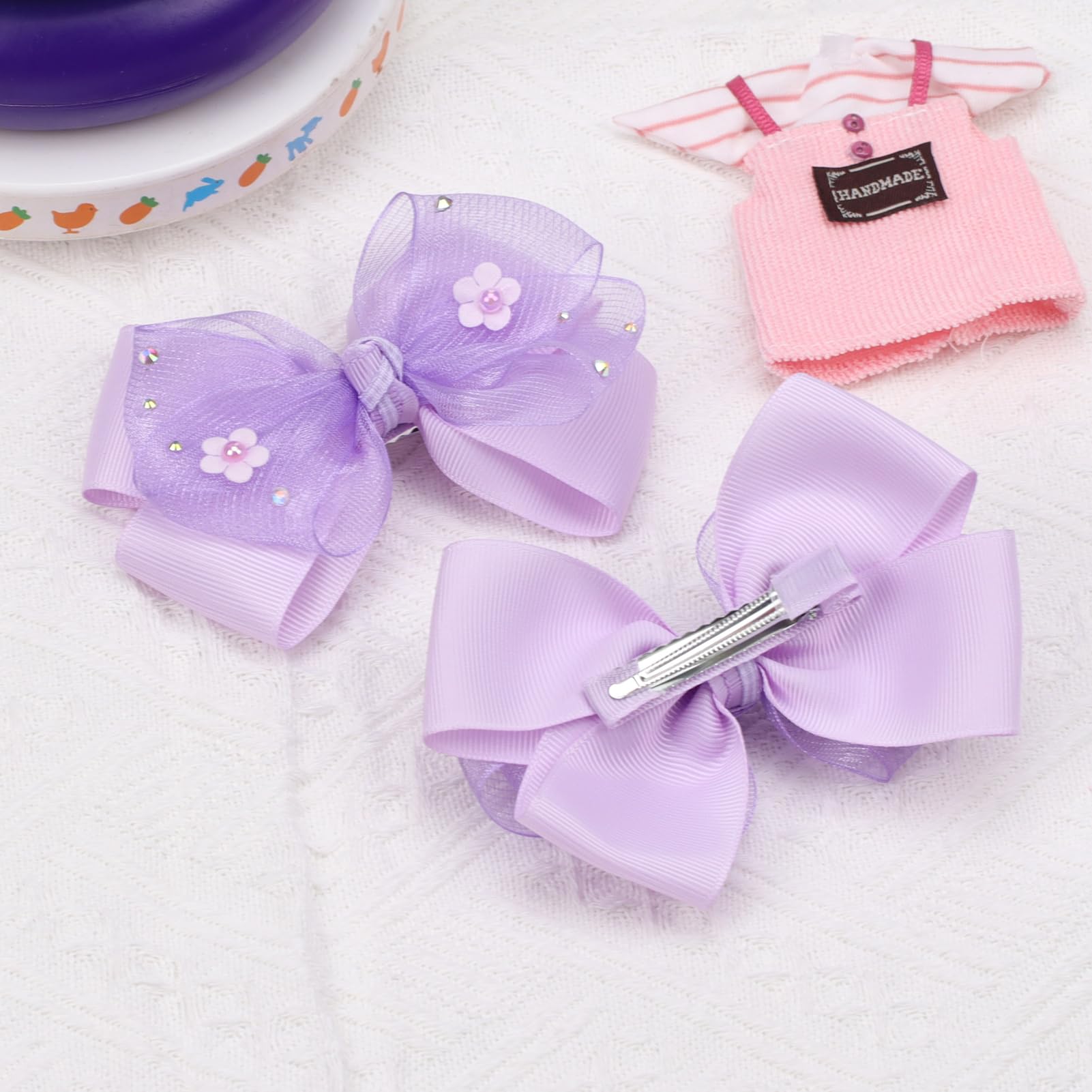 KISZU bow worn on girl's ponytail demonstrates comfortable styling