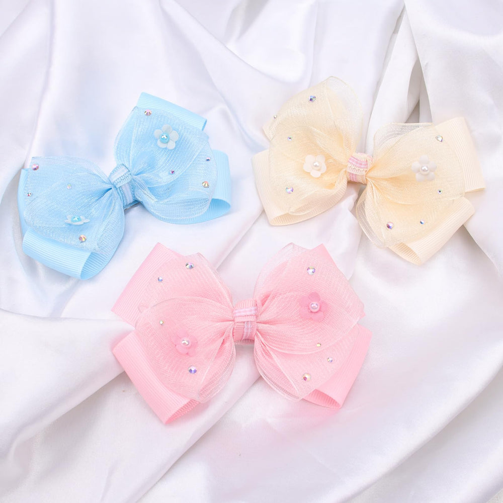 Kiszu bow on ponytail demonstrating tidy, decorative hold