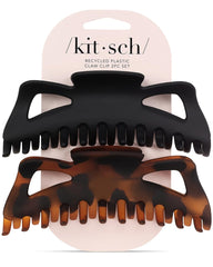 Kitsch beach lifestyle clip in bag showing travel-ready convenience and durability