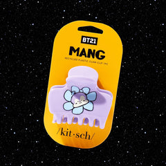 Kitsch Mang close-up of recycled-plastic texture highlighting eco materials