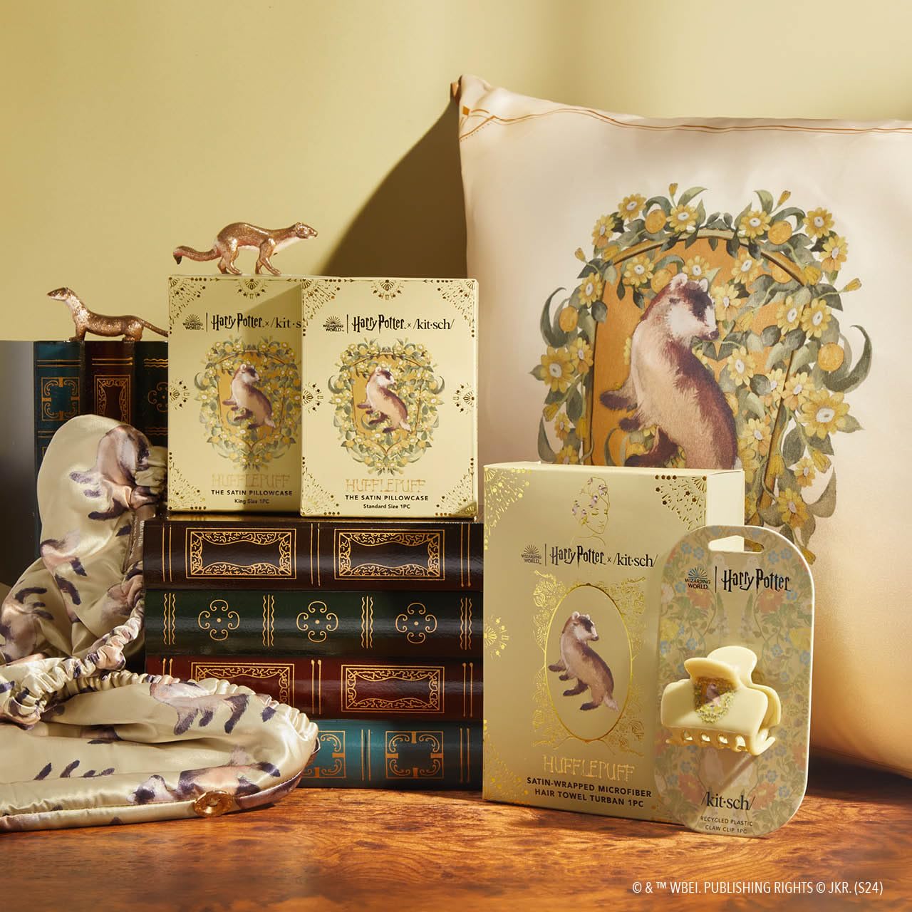Kitsch Hufflepuff clipped in beach hair showing travel-ready hold