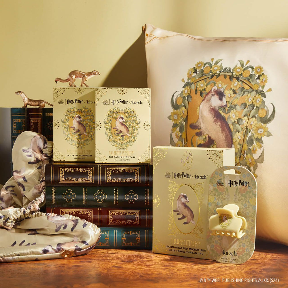 Kitsch Hufflepuff clipped in beach hair showing travel-ready hold