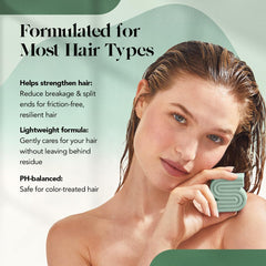Kitsch label close-up featuring key actives for hair strengthening and reduced breakage