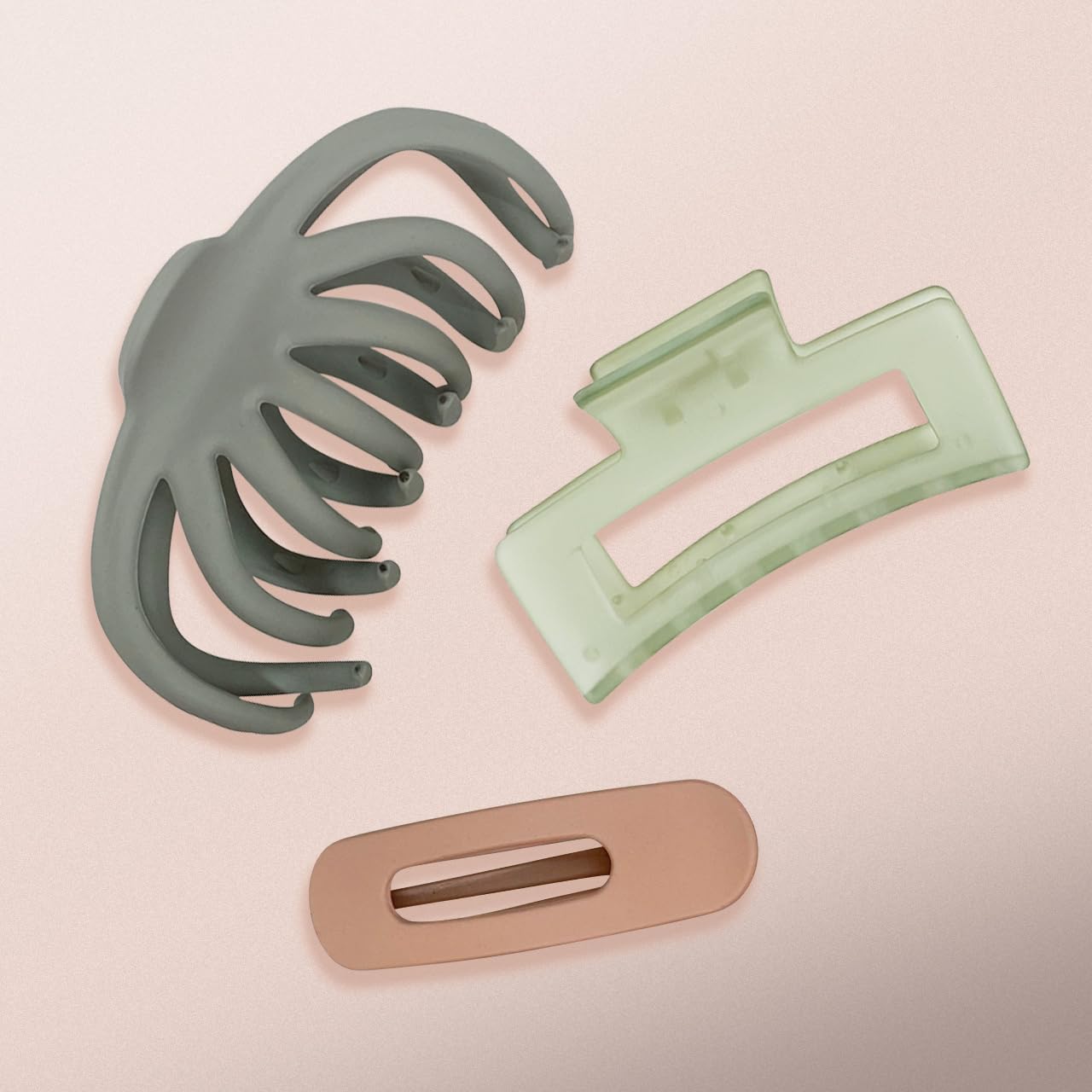Kitsch clips peeking from a beach bag showing lightweight convenience for vacations
