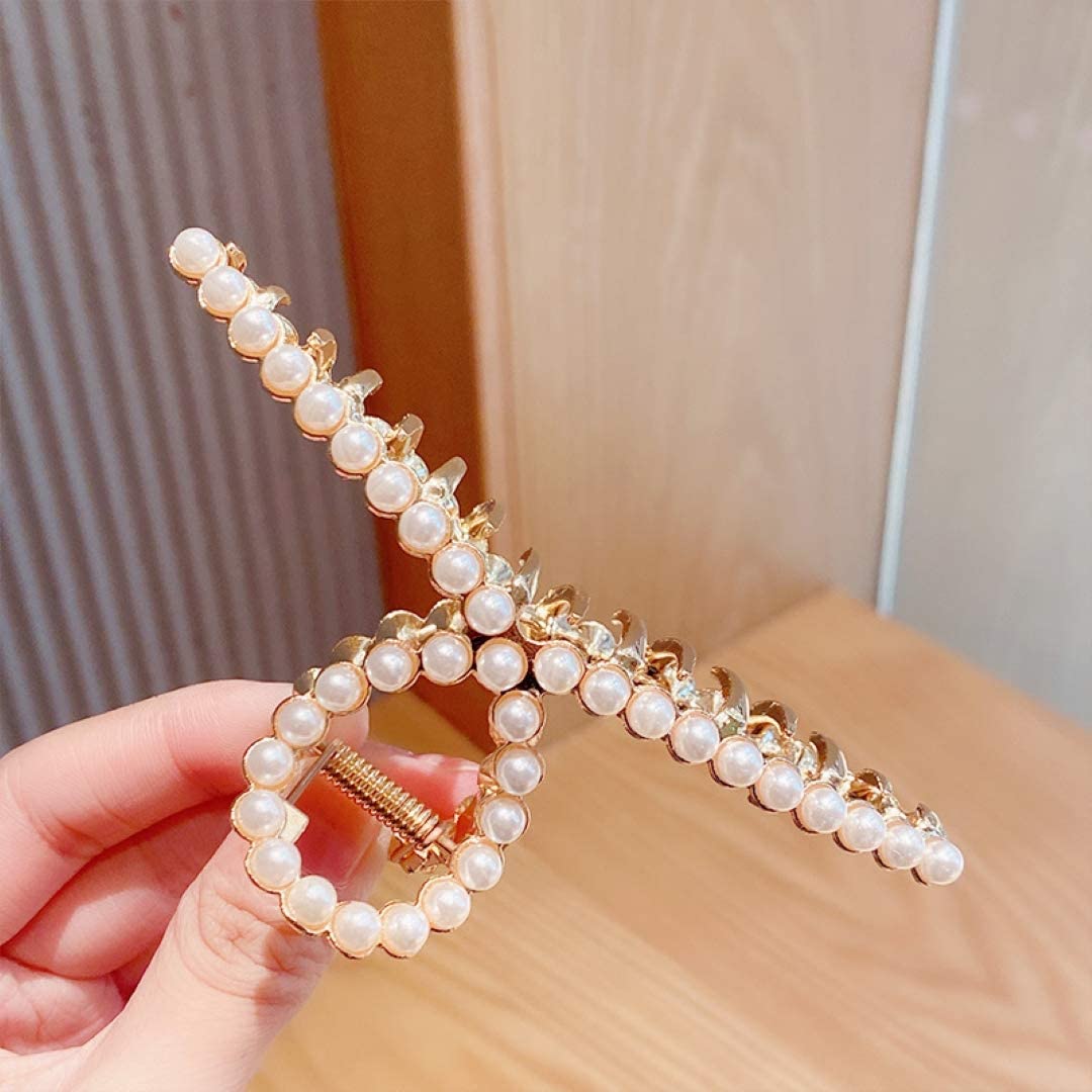 KOLONAMS clip holding a twisted bun to keep hair neat