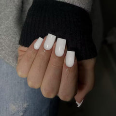 KQueenest close-up of nail texture showing acrylic-like finish for realism