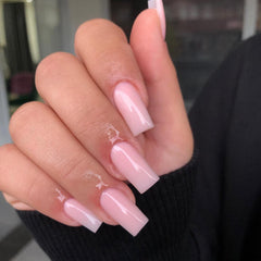 KQueenest glossy gel texture close-up highlighting smooth durable finish