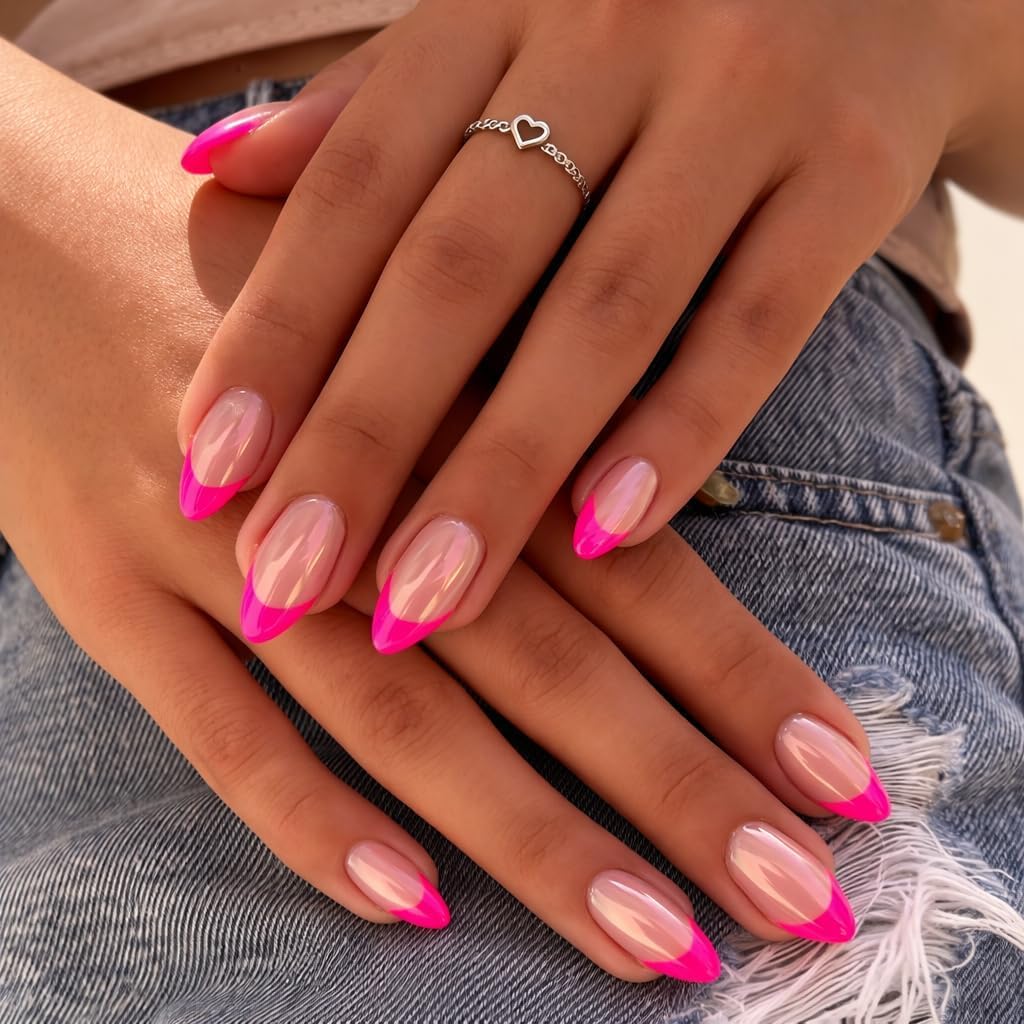 KQueenest close-up of mirror chrome French tip showing reflective high-shine