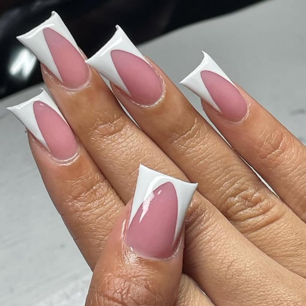 KQueenest close-up of white French tips highlighting crisp finish