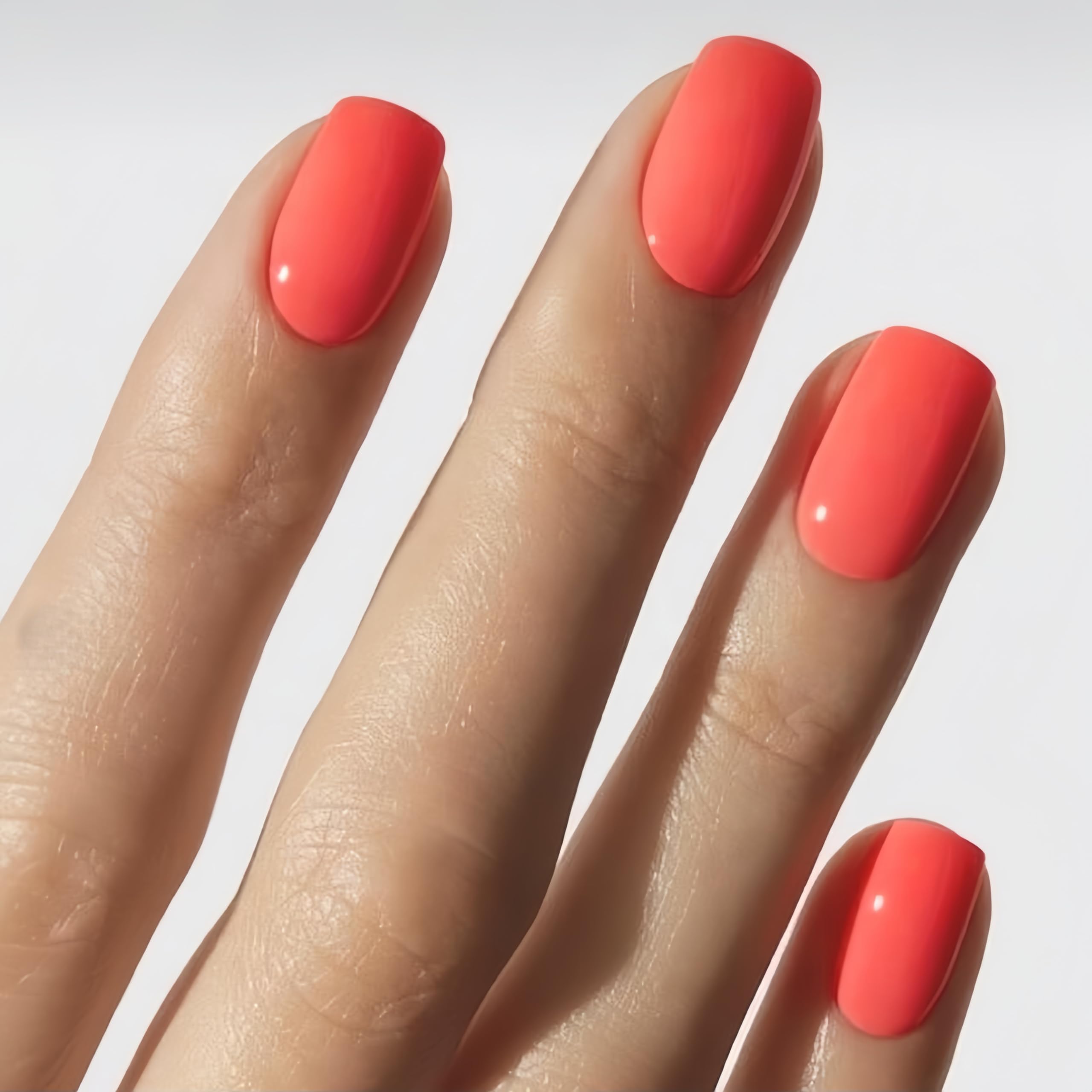 KQueenest close-up of glossy gel texture highlighting a chip-resistant finish