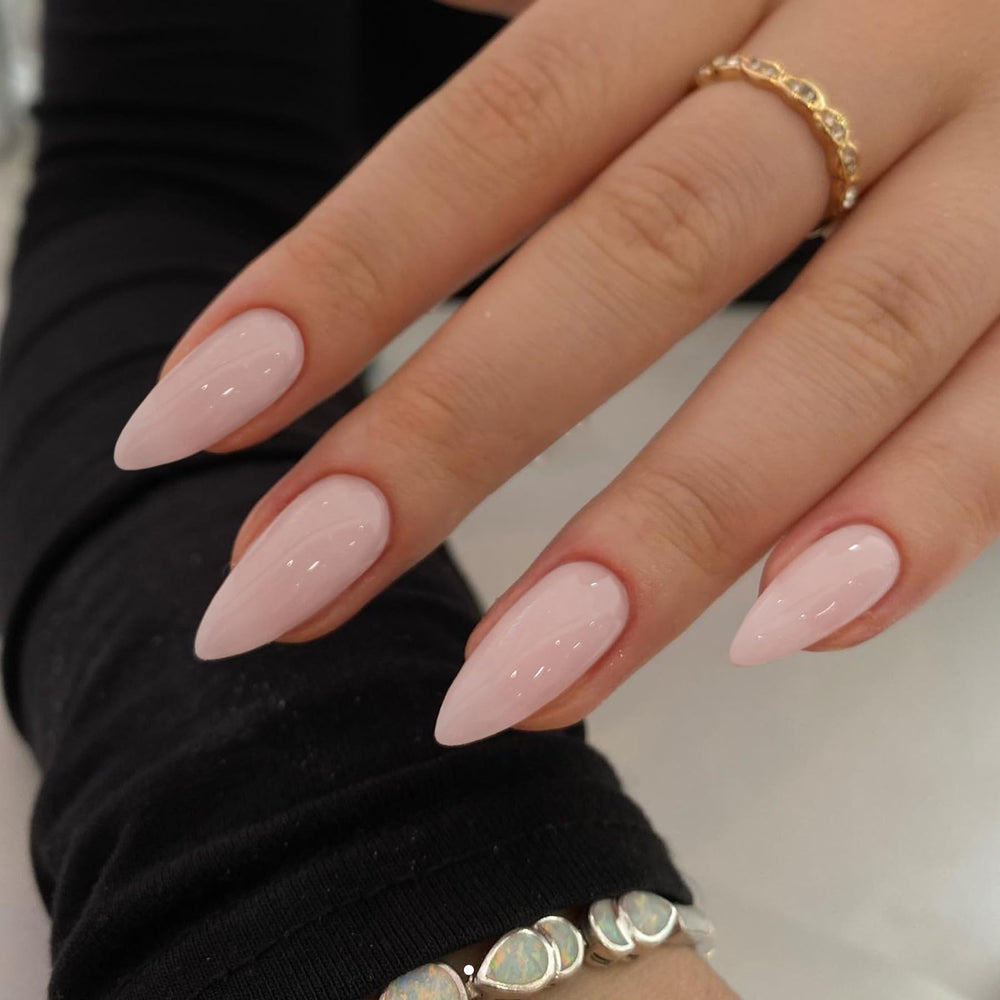 KQueenest front packaging showing dusty pink almond set and product count