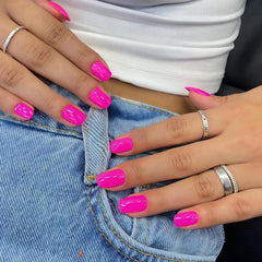 KQueenest front packaging showing hot pink short square nails for instant manicure