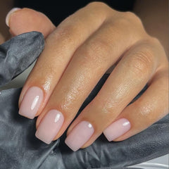 KQueenest front packaging showing pale pink short square nails and included tools, convenient kit