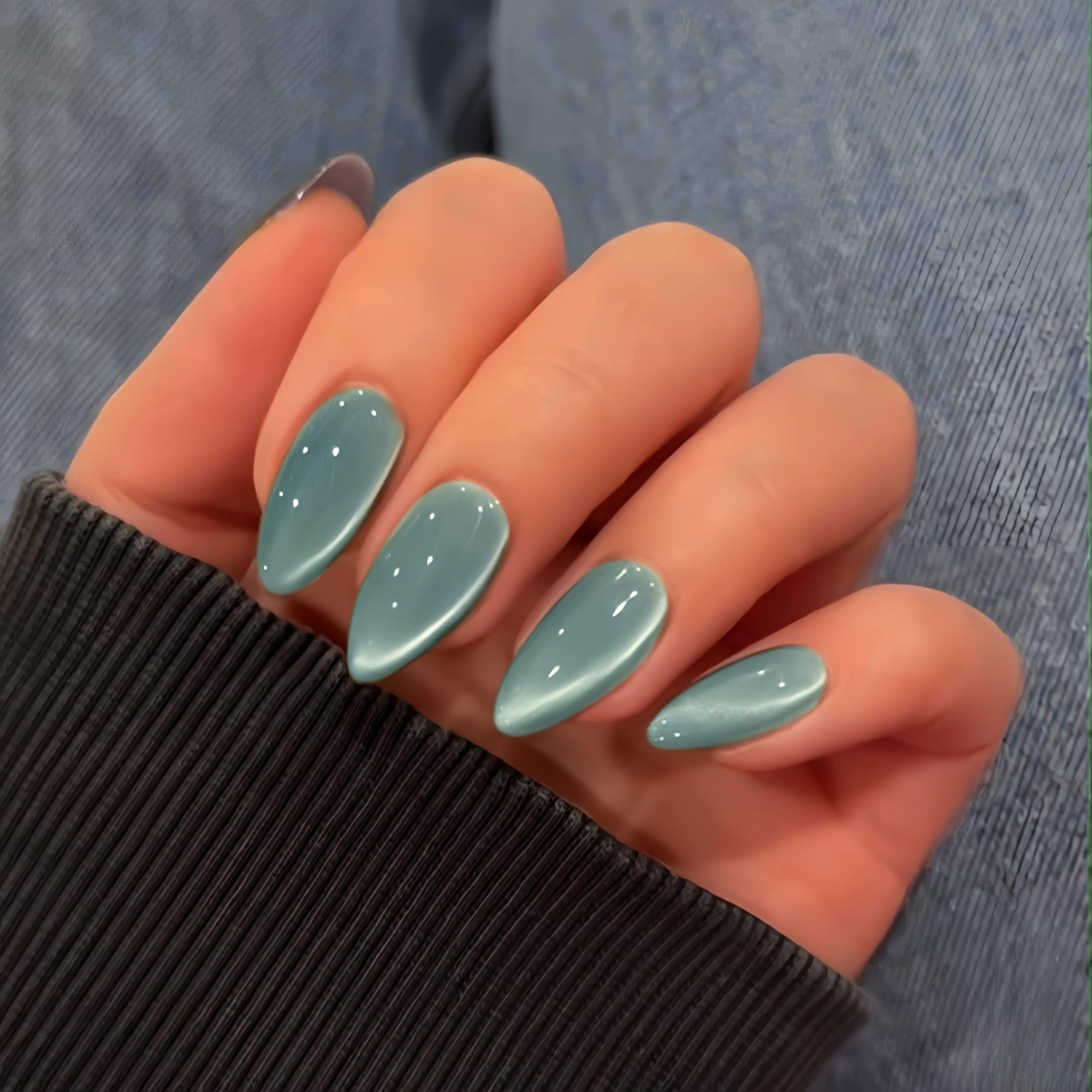 KQueenest front packaging showing teal almond press-on nails and included accessories, convenient set