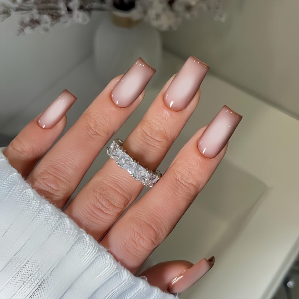 KQueenest close-up of brown-to-white gradient highlighting smooth gel finish