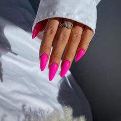 KQueenest arranged nails displaying multiple sizes for a custom fit benefit