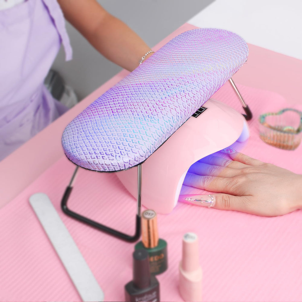 krofaue size comparison with hand showing ergonomic height and precise control