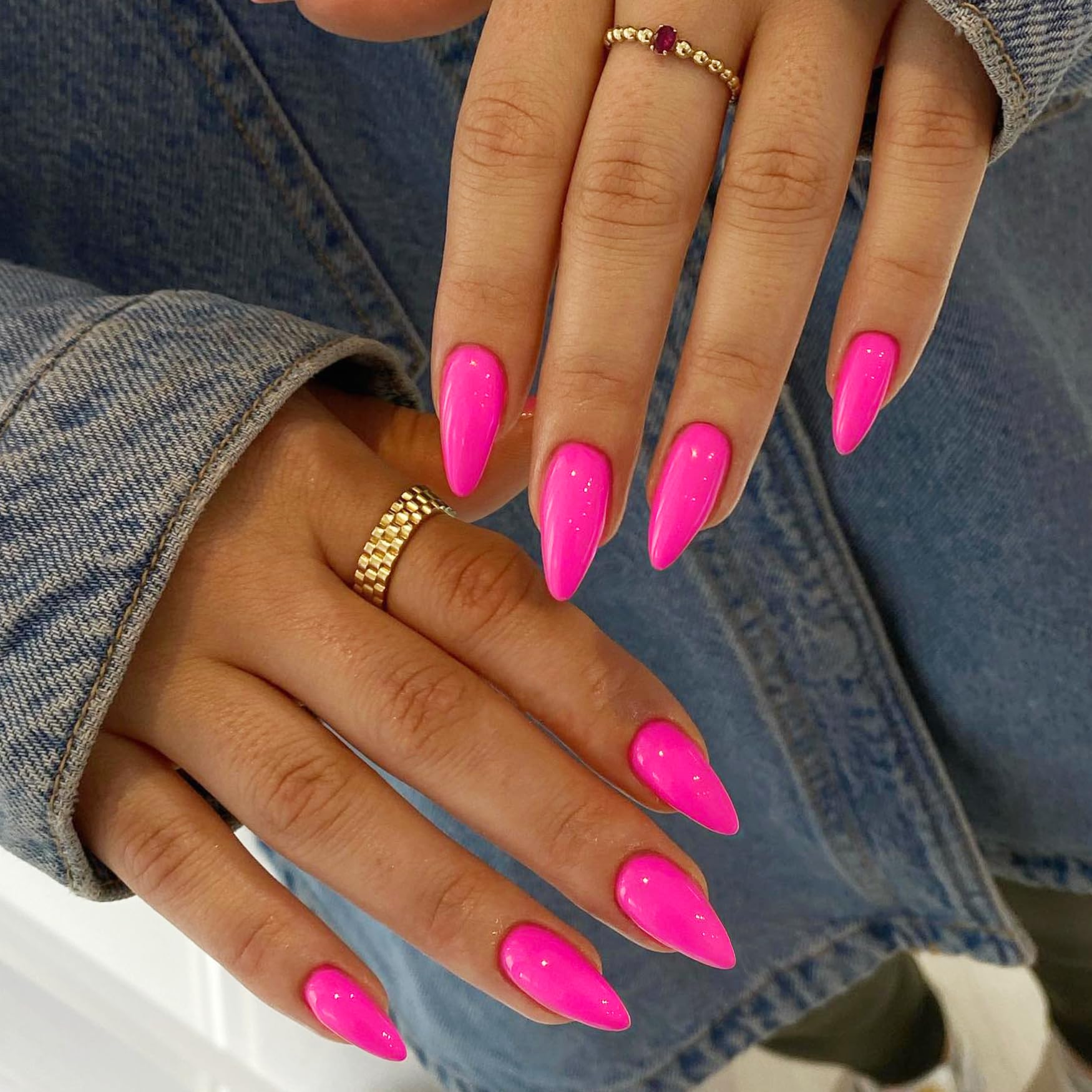 KXAMELIE hot pink almond front packaging showing bold neon color benefit is instant salon look