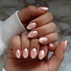 KXAMELIE side profile of a short oval nail demonstrating natural silhouette benefit