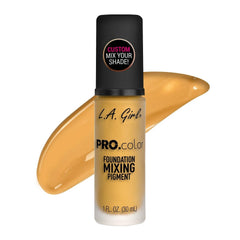 L.A. Girl GLM712 front packaging showing compact pigment bottle and label benefit