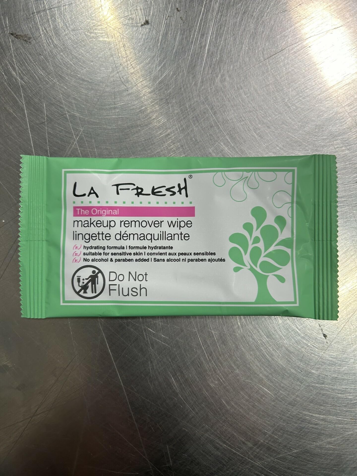 LA Fresh individually sealed packet shown for leak-free portability
