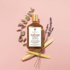Label close-up displaying Rahua conservation stamp and ethical sourcing benefit
