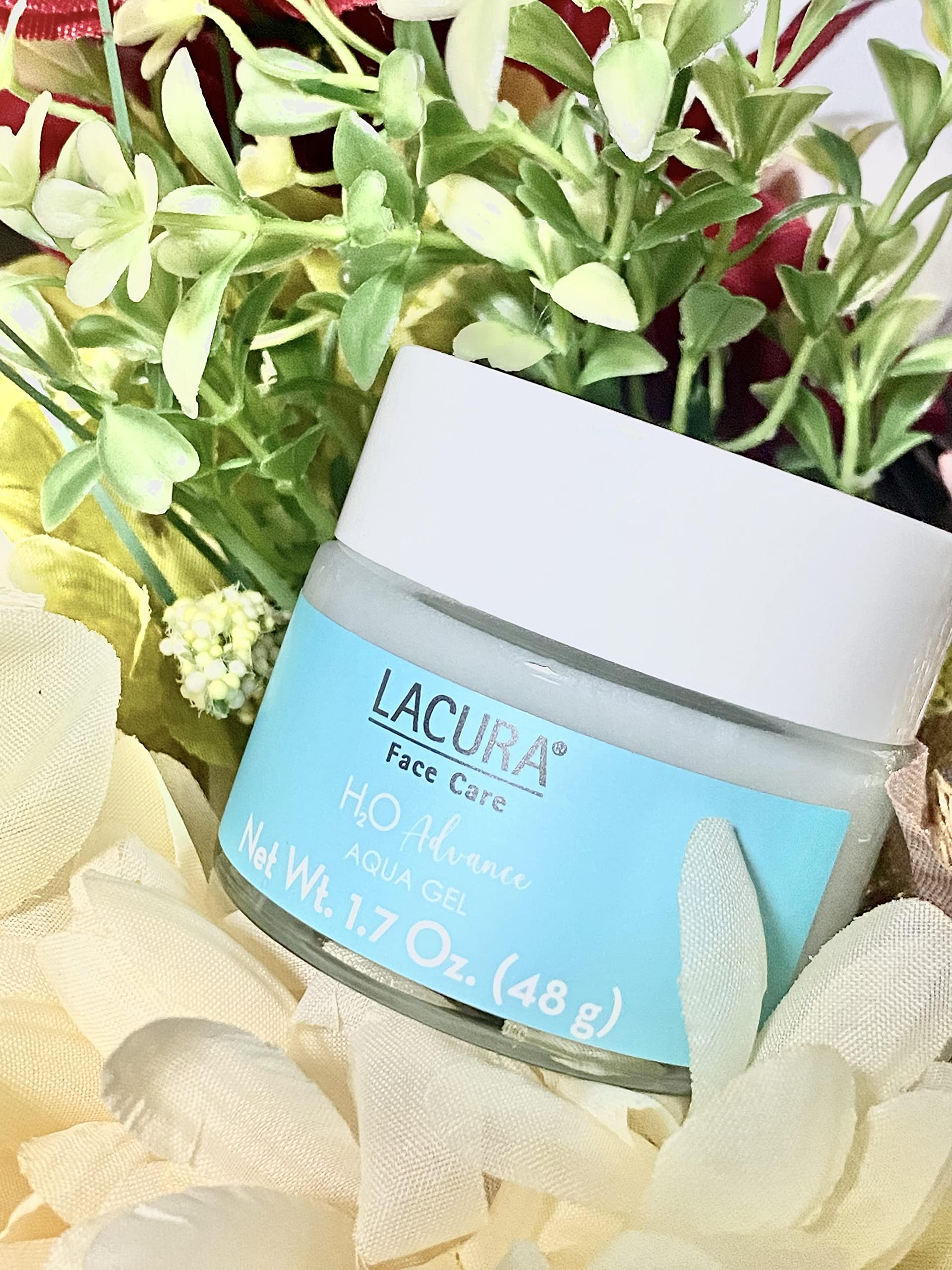 Lacura gel texture closeup highlighting smooth hydration and lightweight finish