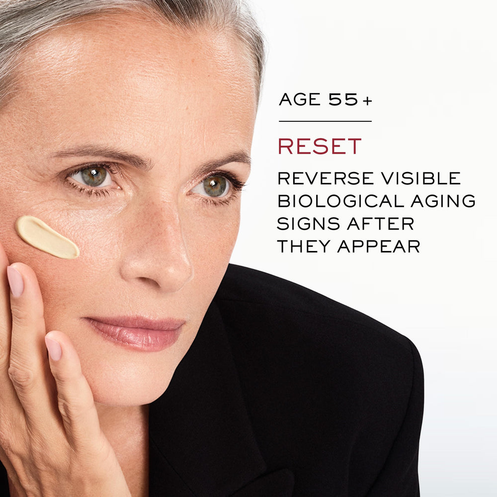 Lancôme cream open texture close-up highlighting rich hydration and quick absorption