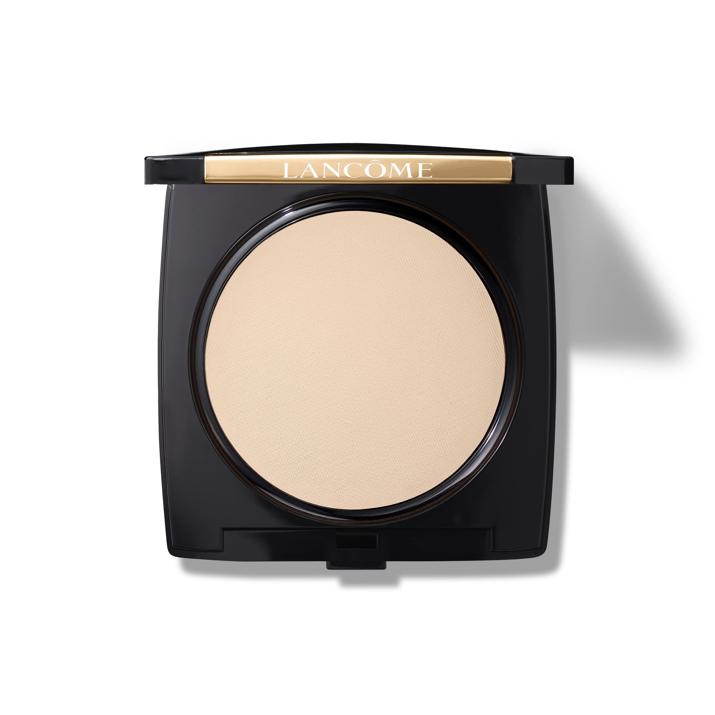 Lancôme compact front view showing shade 320 Amande for quick selection
