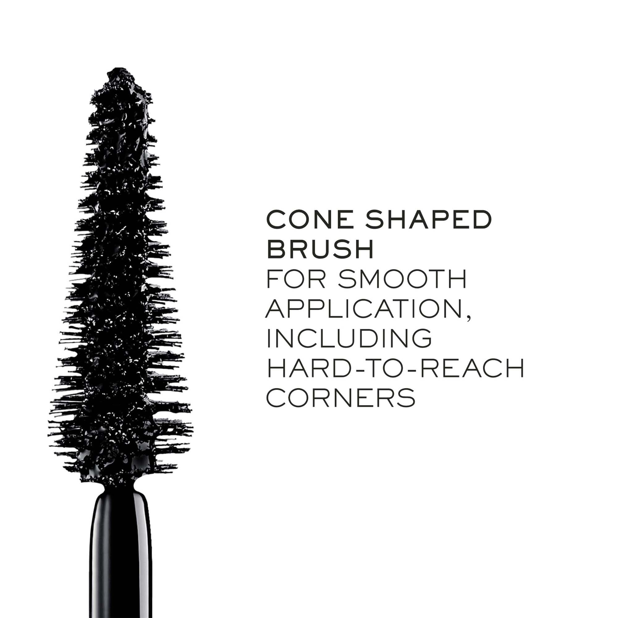 Lancôme Hypnôse before and after lashes illustrating lifted fanned effect