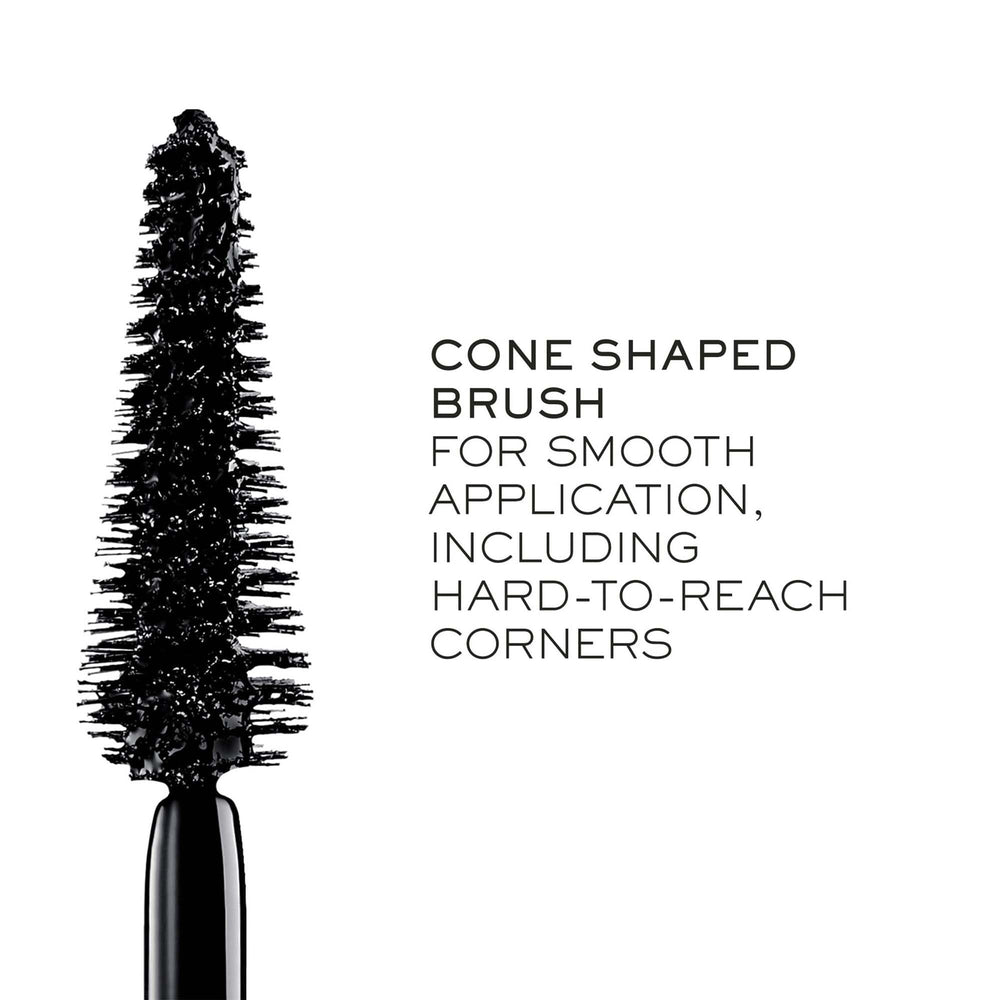 Lancôme Hypnôse before and after lashes illustrating lifted fanned effect