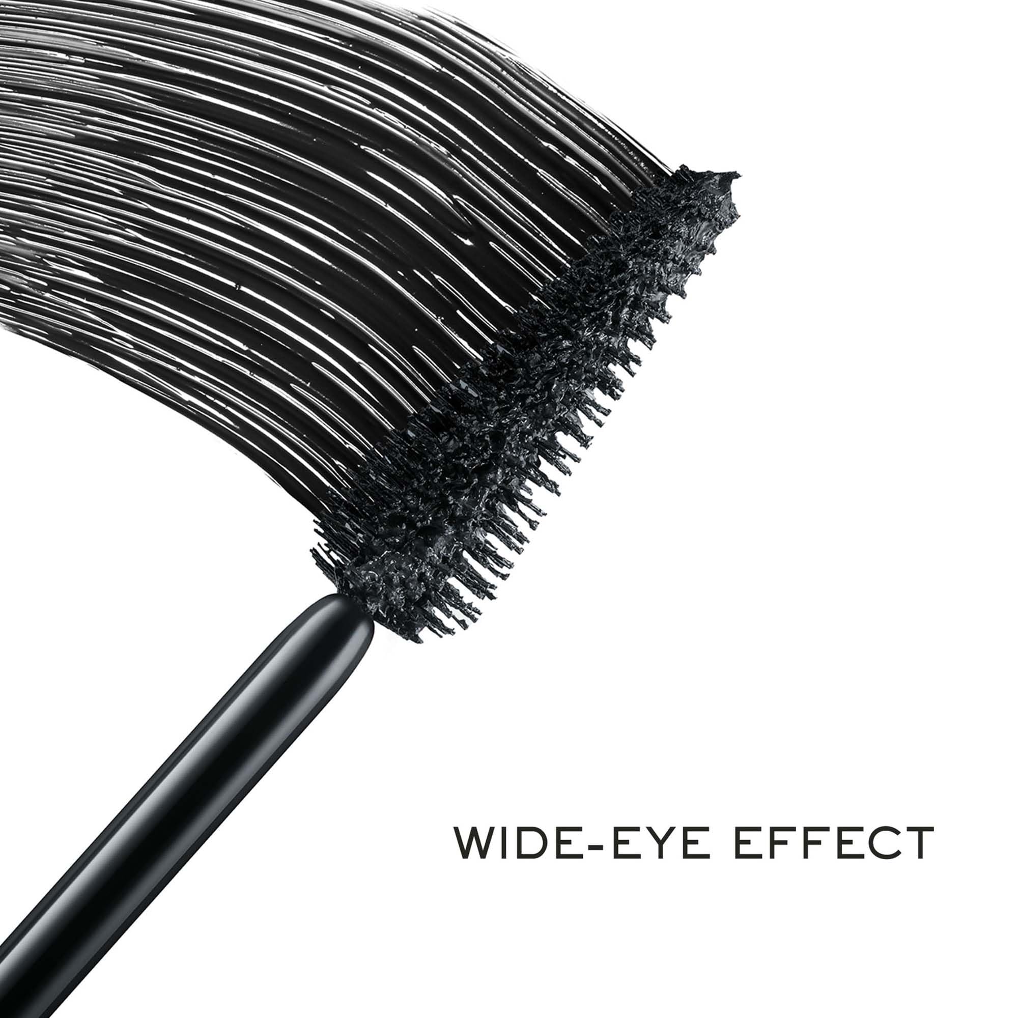 Lancôme Hypnôse mascara swatch showing fiber-rich, glossy texture