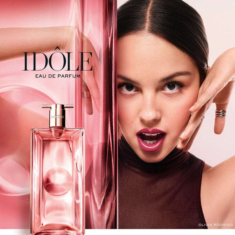 Lancôme Idôle Body Up on vanity in lifestyle scene showing polished fragrance skincare benefit