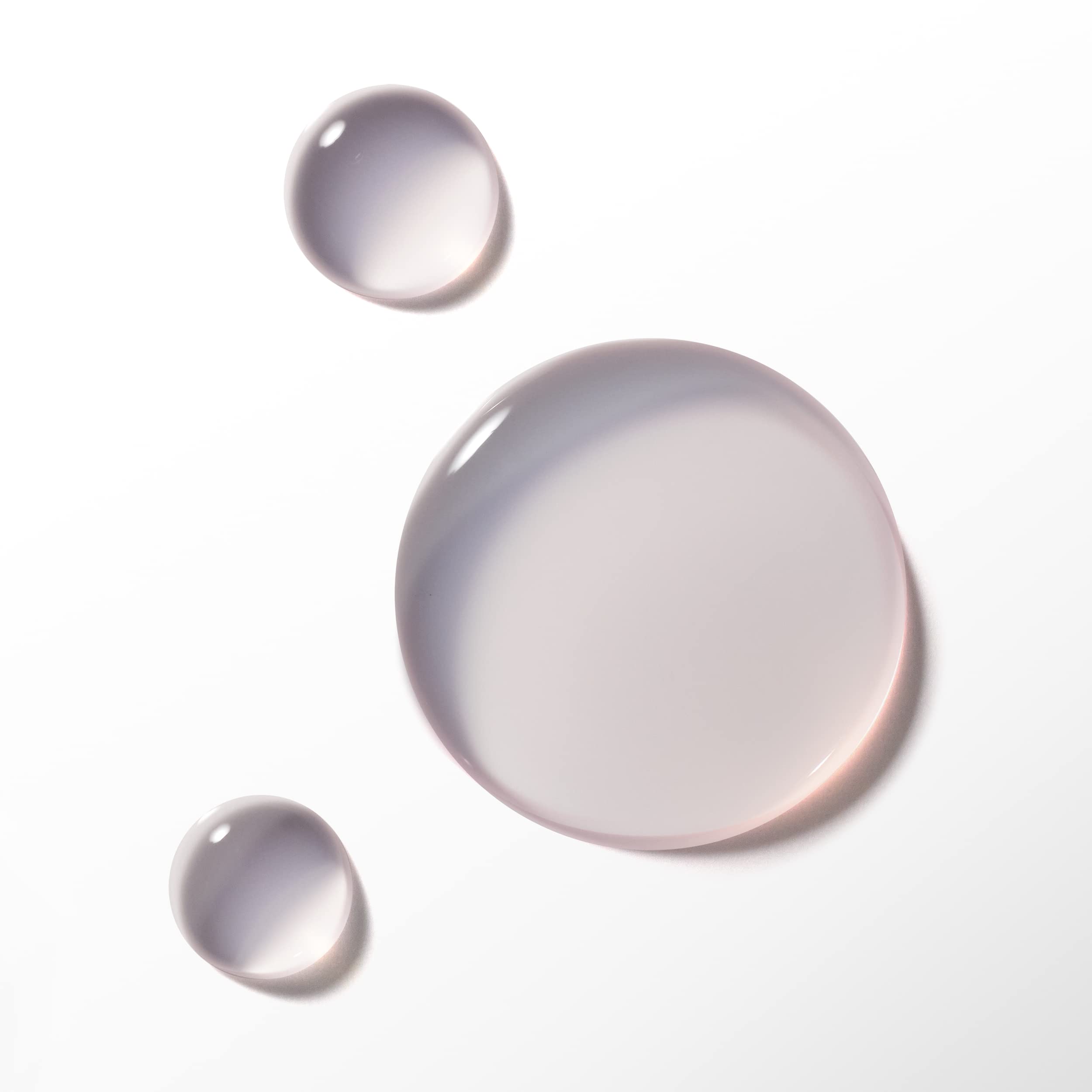 Lancôme La Vie Est Belle gel texture close-up showing creamy foam and gentle conditioning feel