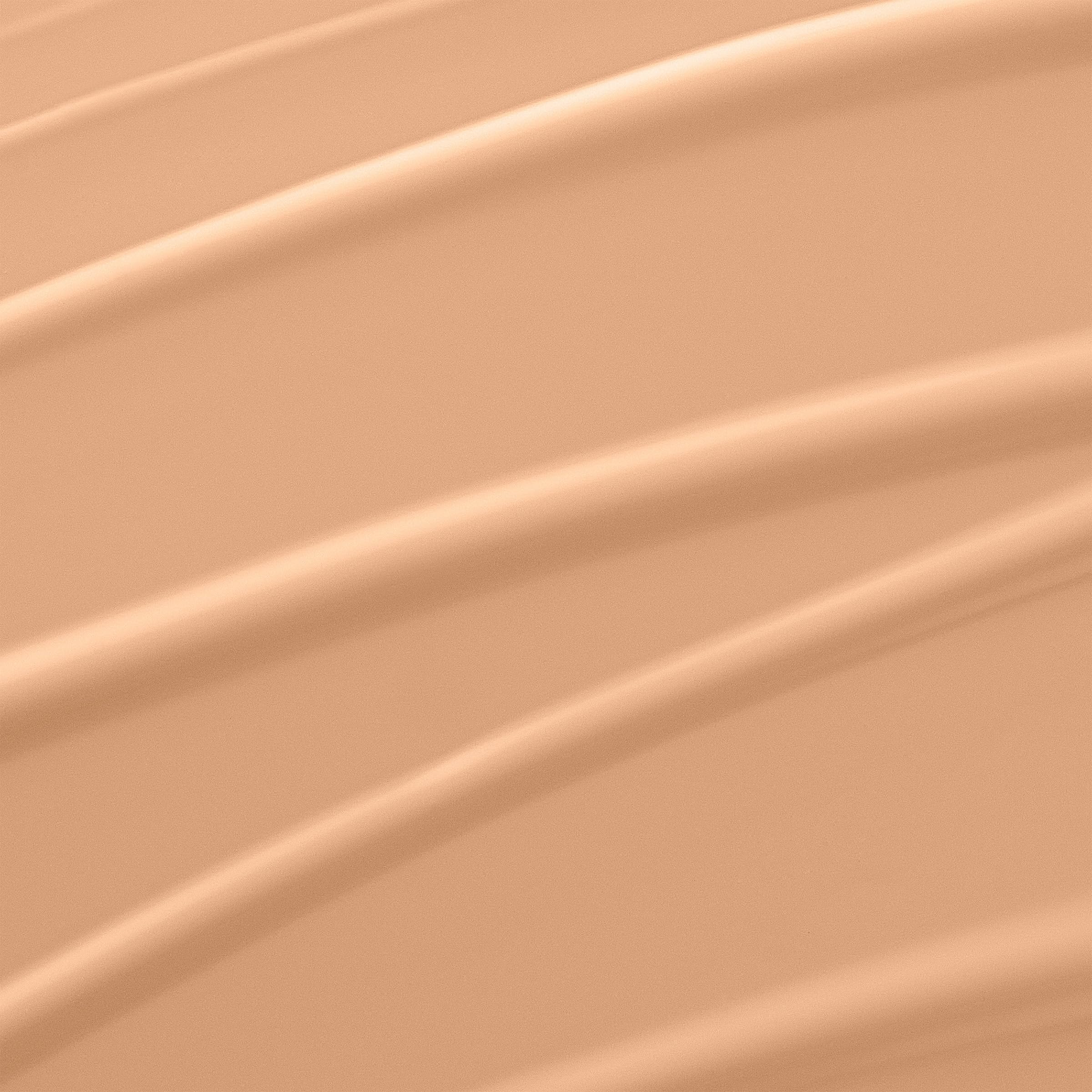 Lancôme Renergie Lift pump and cap detail highlighting hygienic dispensing benefit