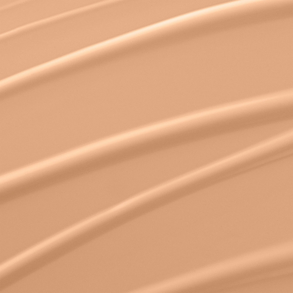 Lancôme Renergie Lift pump and cap detail highlighting hygienic dispensing benefit