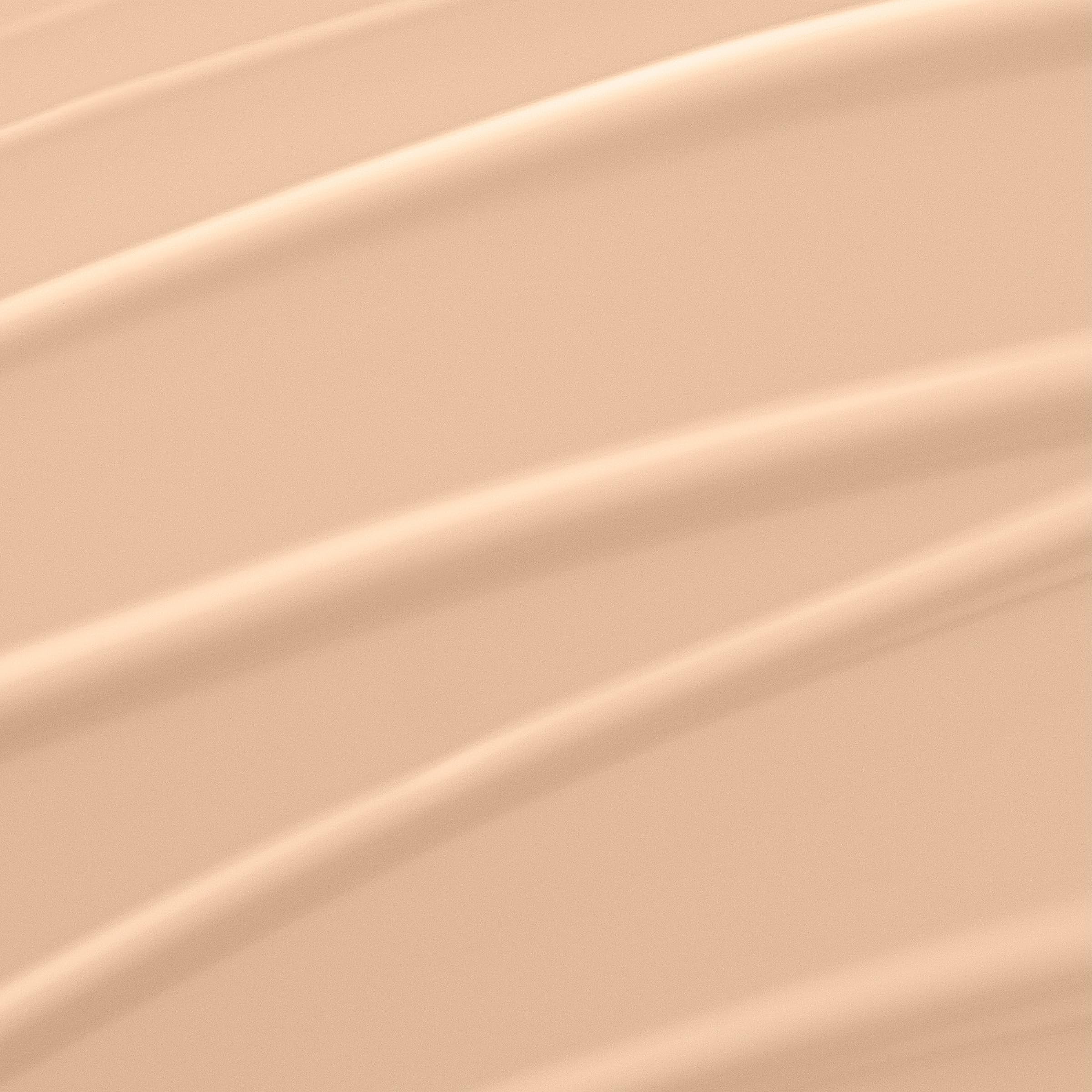 Lancôme Rénergie close-up texture highlighting smooth hydrating finish benefit