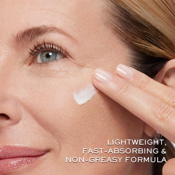 Lancôme ingredients label close-up featuring Vitamin E and moringa extract benefits