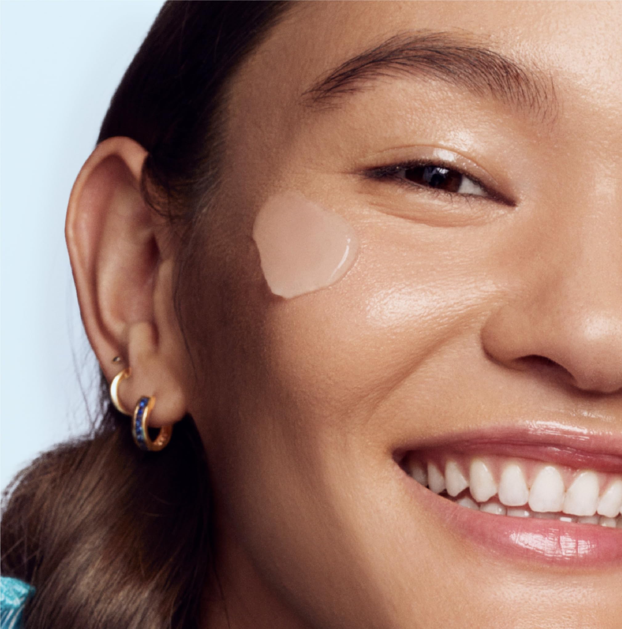 LANEIGE gel in hand spreading thin layer for fast absorption and non-greasy finish benefit