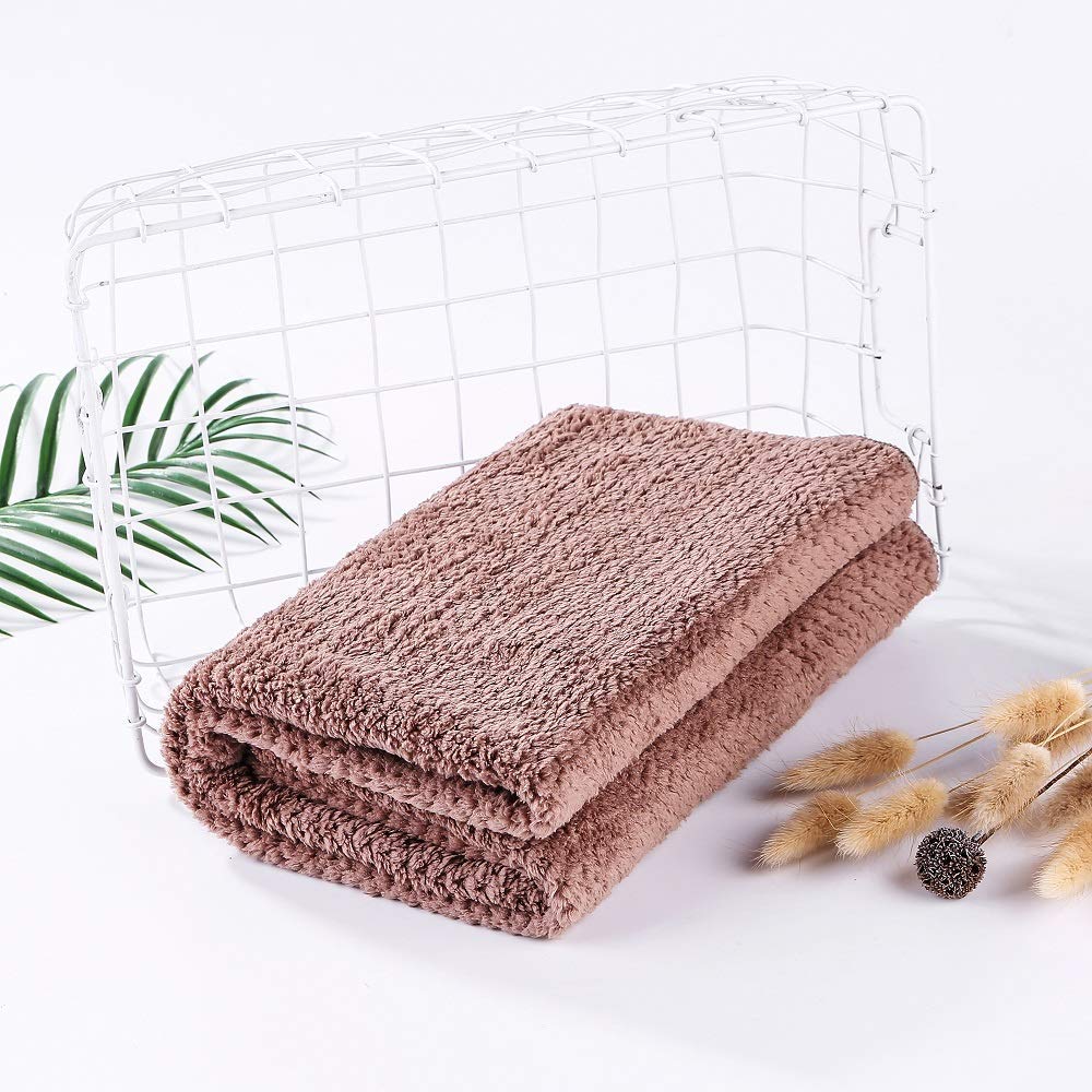 Laojbaba microfiber texture close-up highlighting ultra-absorbent soft fabric