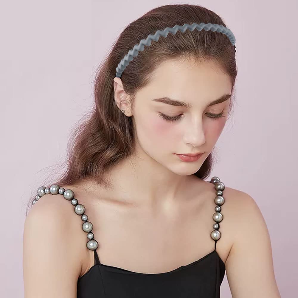 LAPOHI worn by model during exercise showing stable hair control all-day