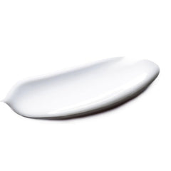 La Roche-Posay powder particles detail highlighting oil-absorbing action
