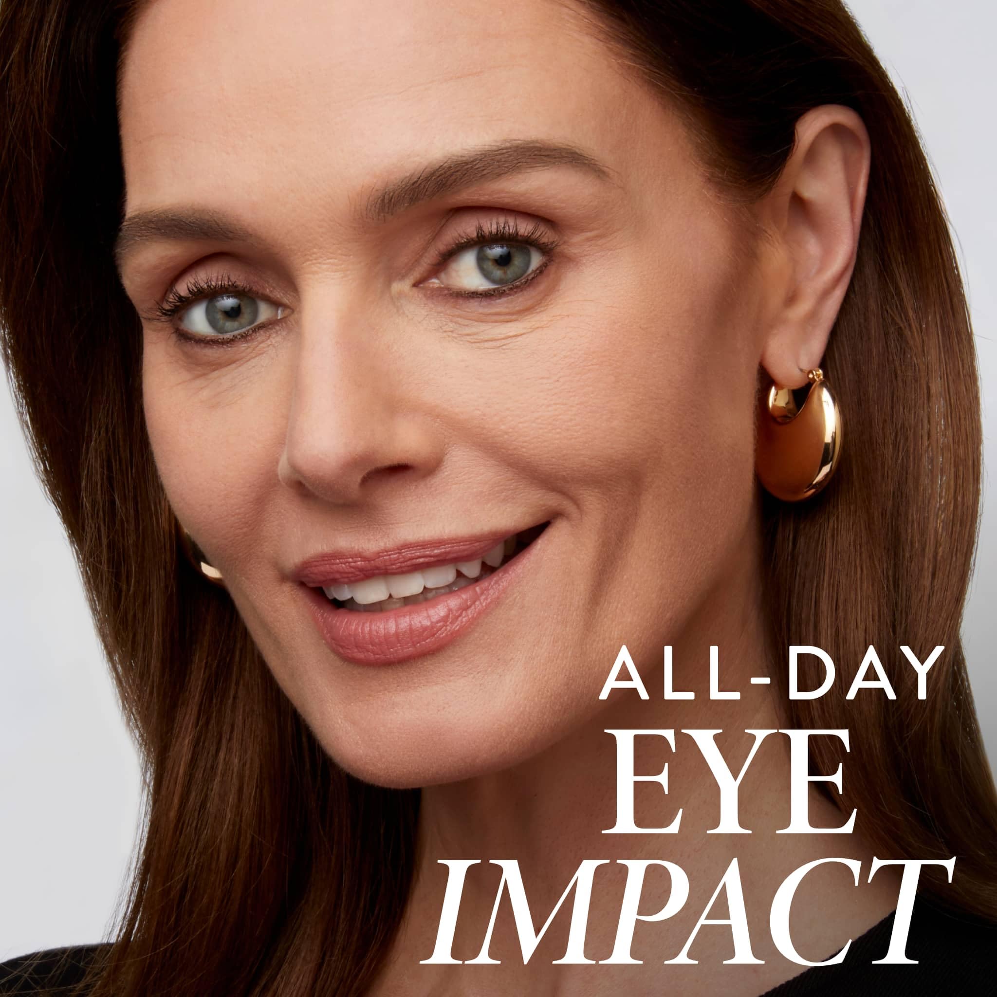 LAURA GELLER NEW YORK eyeliner being applied along lashline for defined, long-wearing eye definition