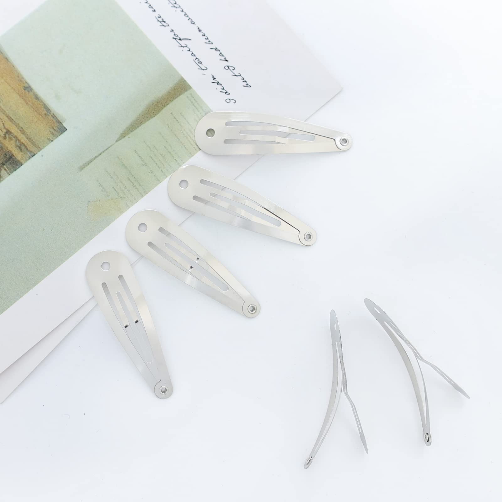 Lawie clip holding bangs in lifestyle scene, neat daily control