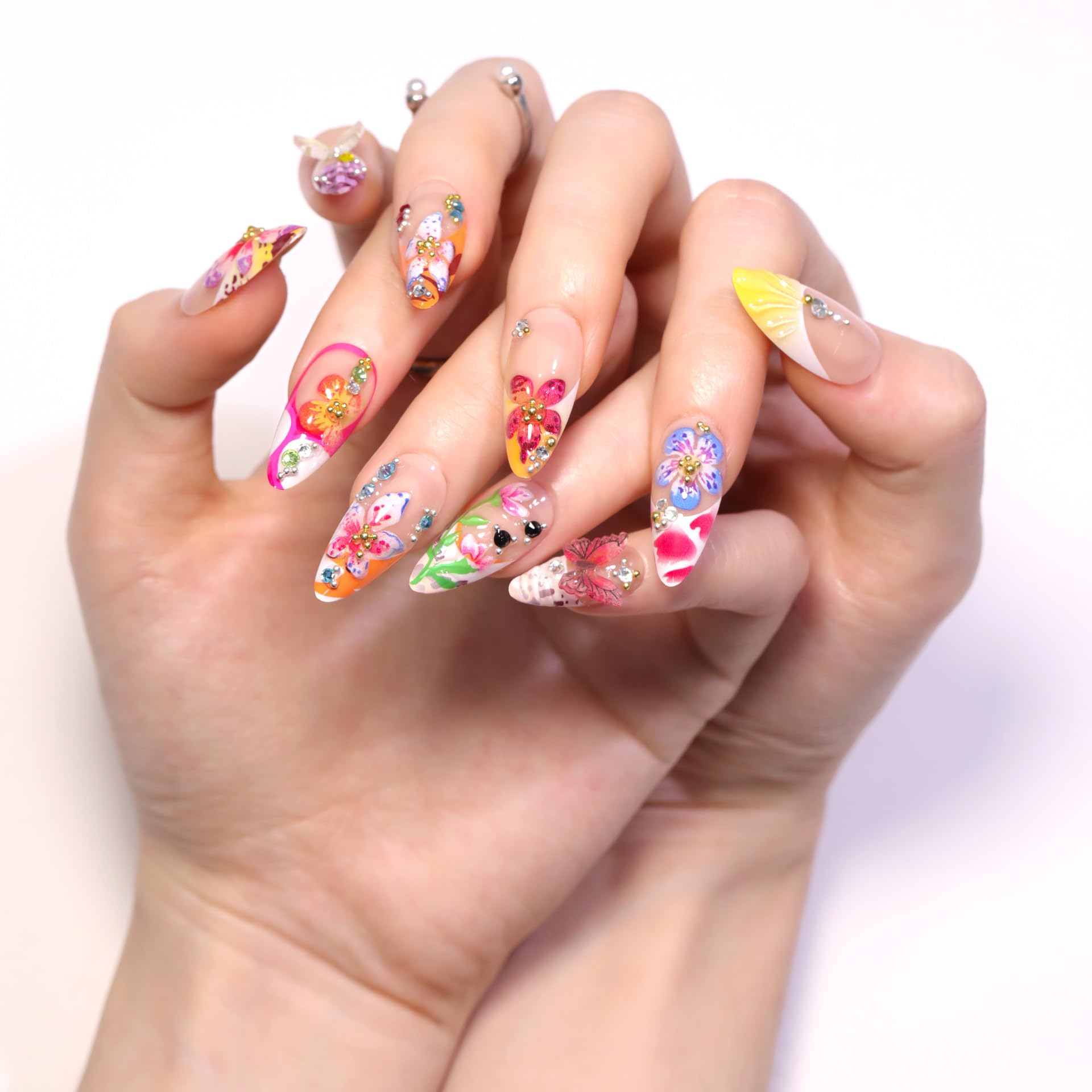 LBPEPAMZ nails in hand to demonstrate scale and fit for sizing confidence