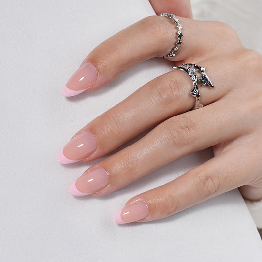 Leefrei petal line glossy finish close-up highlighting smooth shine and salon-like appeal