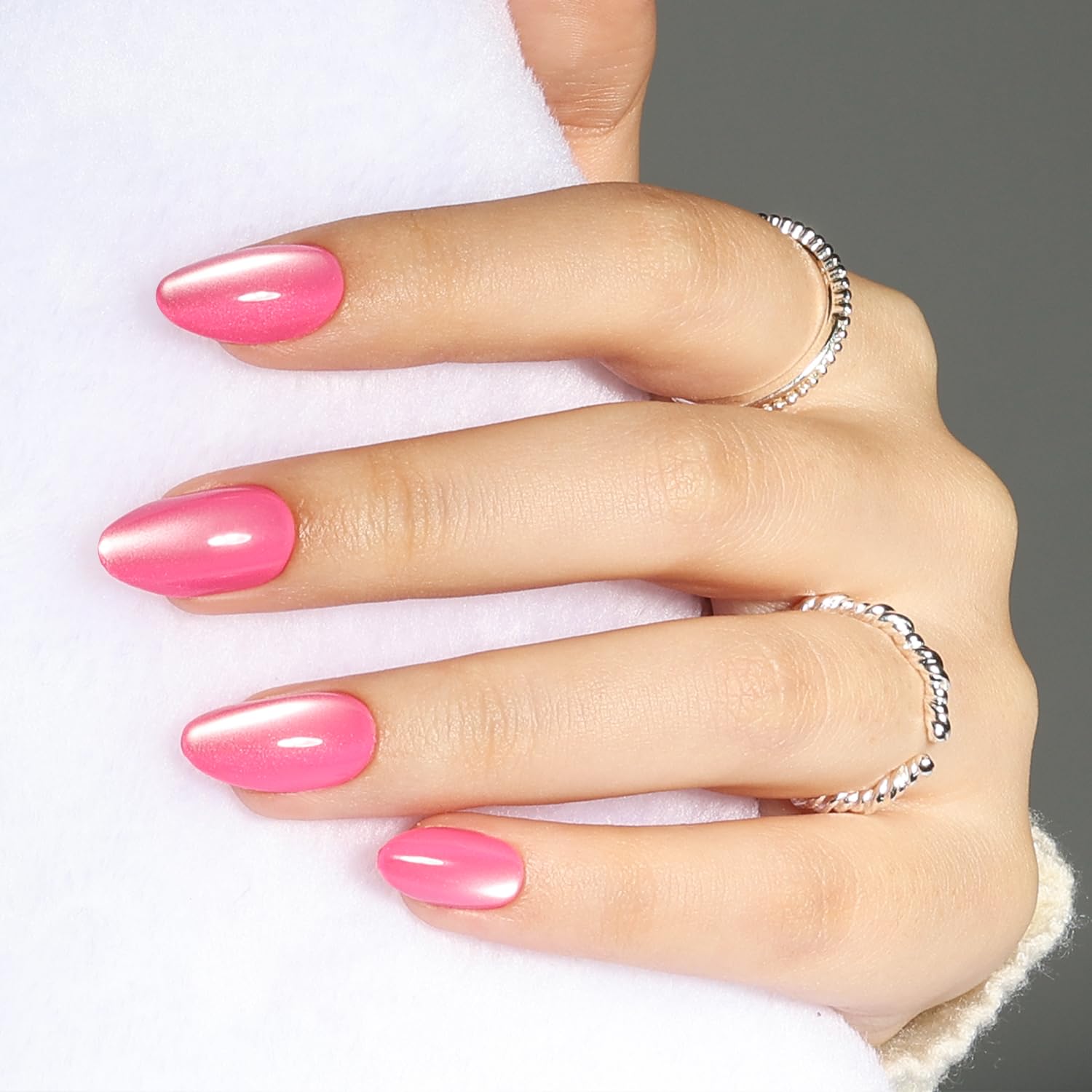 Leefrei close-up of glossy candy pink finish reflecting light
