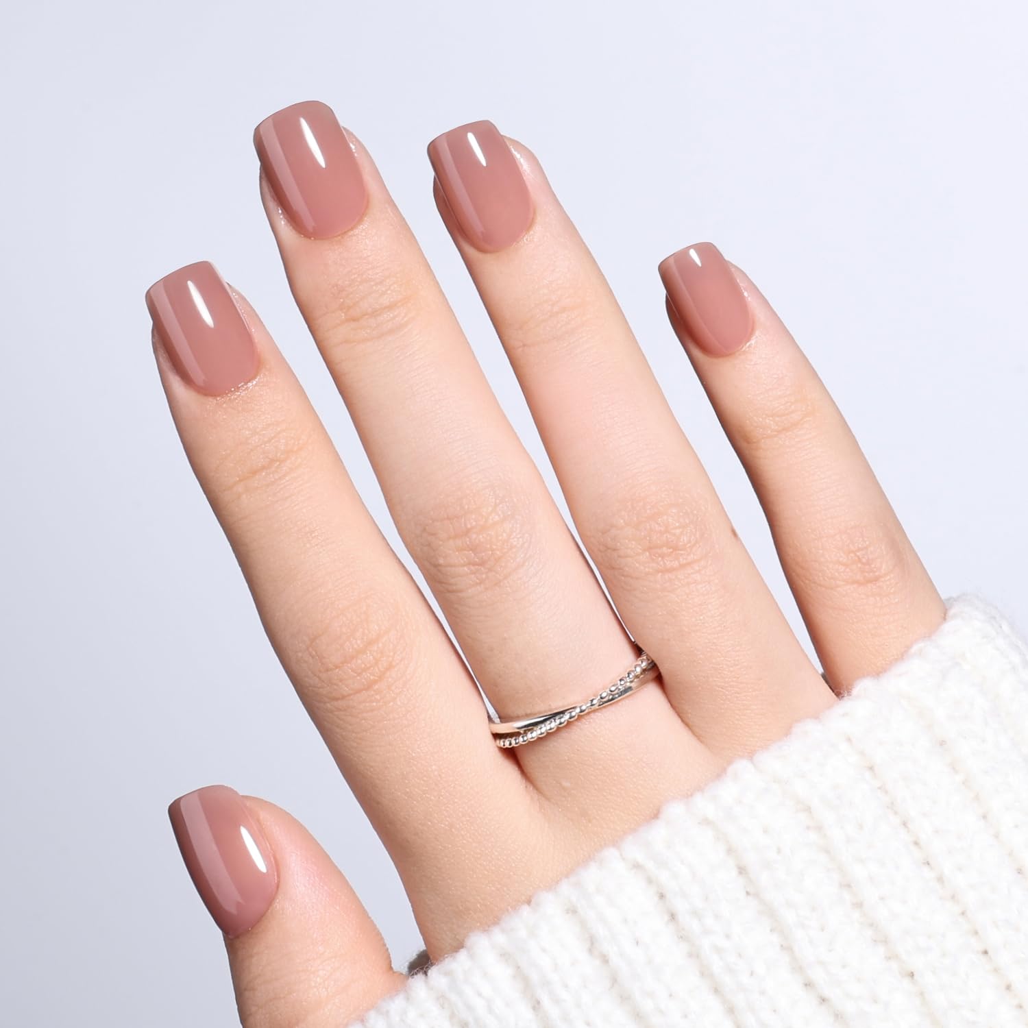 Leefrei close-up cuticle detail highlighting seamless natural-looking fit