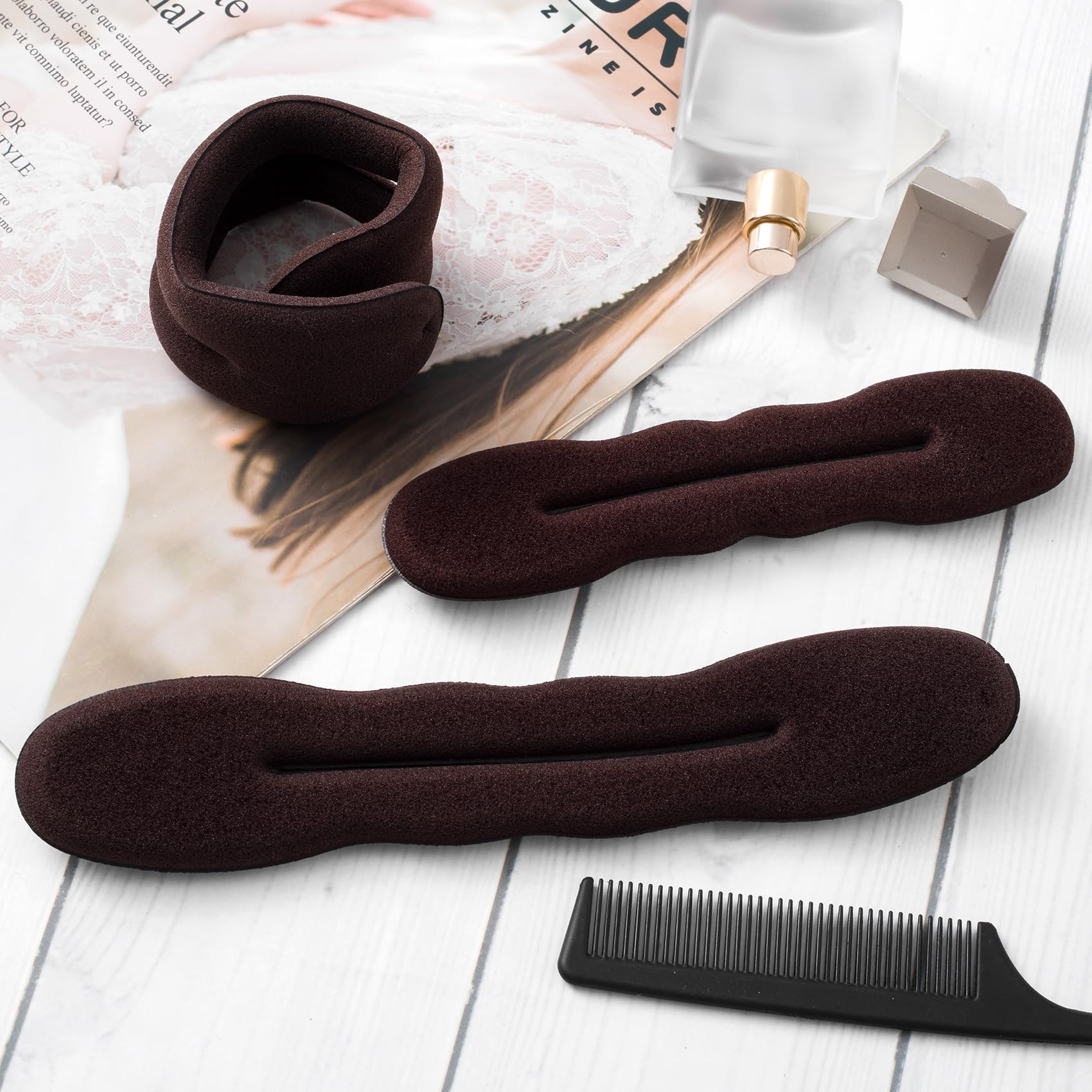 Lekgavd pouch with bun makers demonstrating tidy storage and on-the-go accessibility